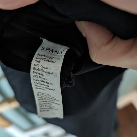 Spanx slimming pant size Small - Picture 8 of 8